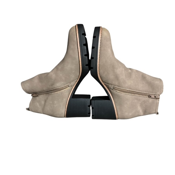 Naturalizer Madalynn Gore Boot Size 8 - Picture 3 of 5